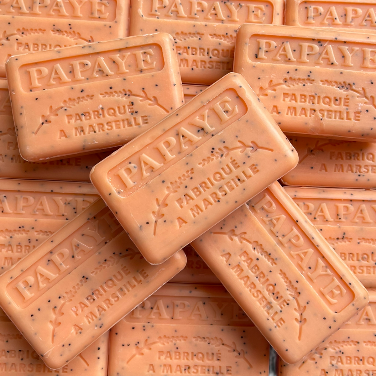 avon De Marseille French Soap Papaya Exfoliator 125g