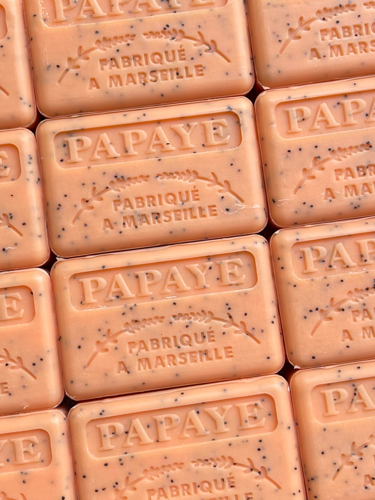 avon De Marseille French Soap Papaya Exfoliator 125g