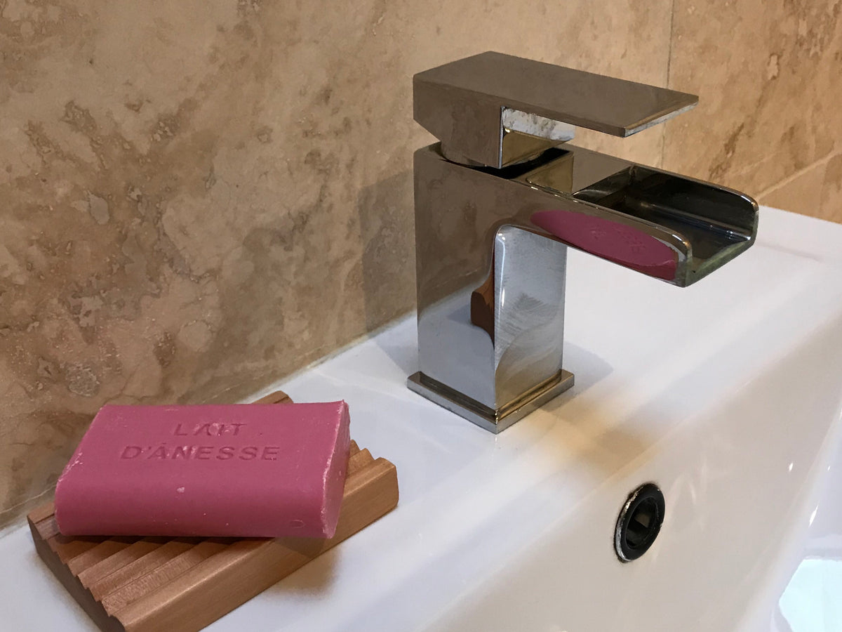 Ridged Wooden Bar Soap dish from Indian Hemu Wood