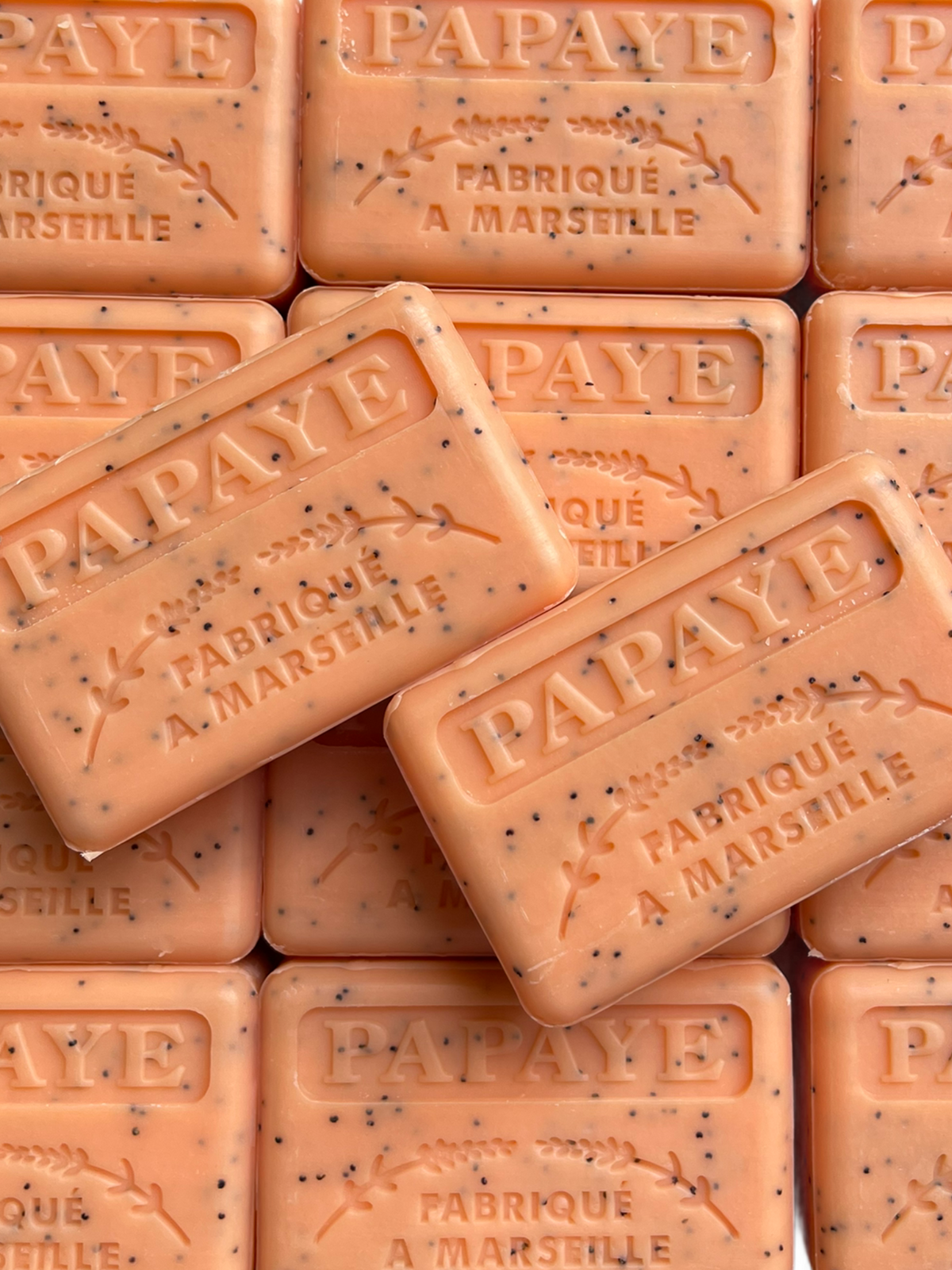 avon De Marseille French Soap Papaya Exfoliator 125g
