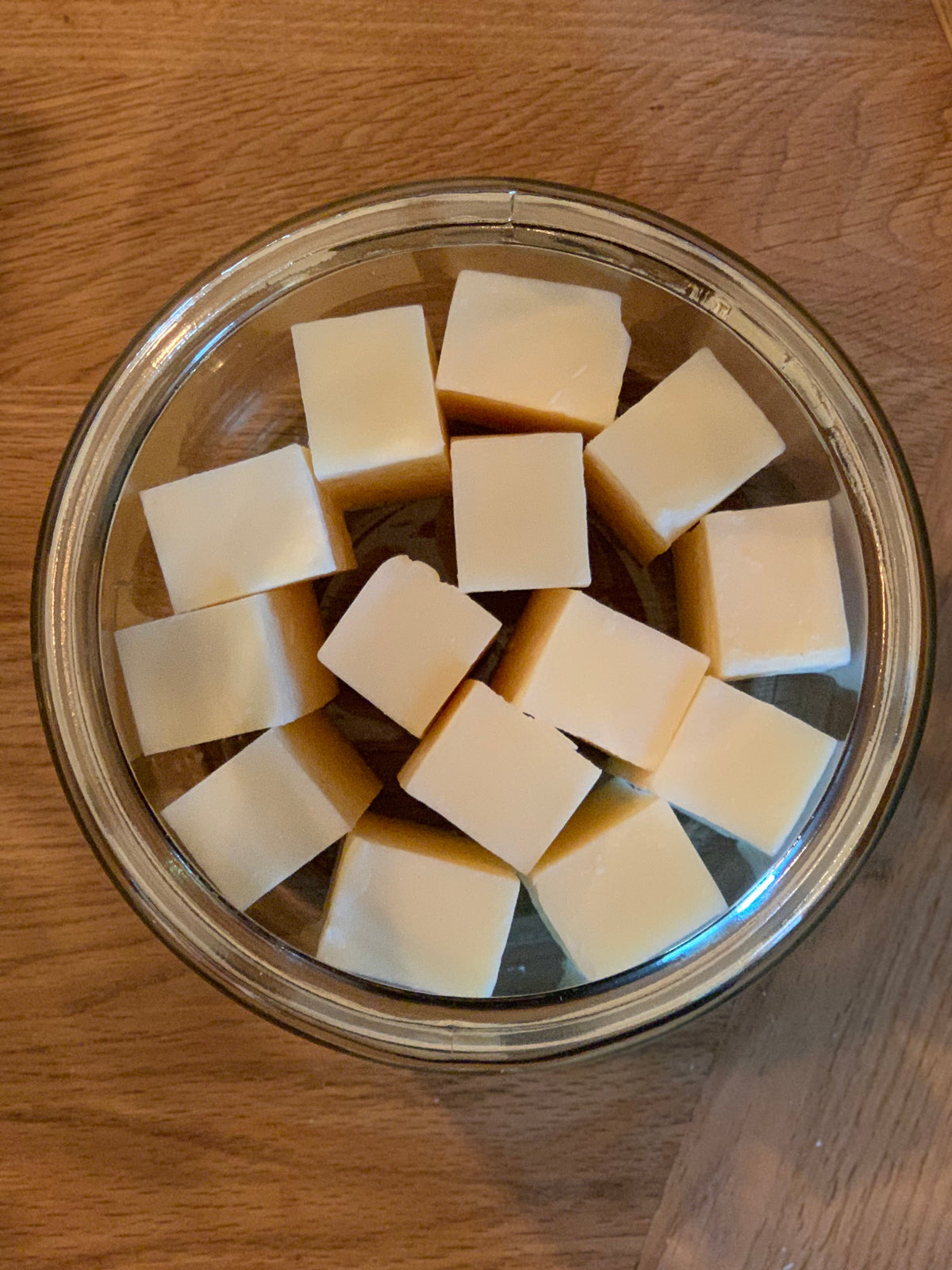 Savon Jura Artisan Organic Shampoo Bar with Tea Tree 85g