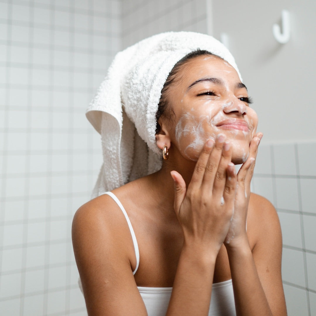 Can I clean my face with soap ?