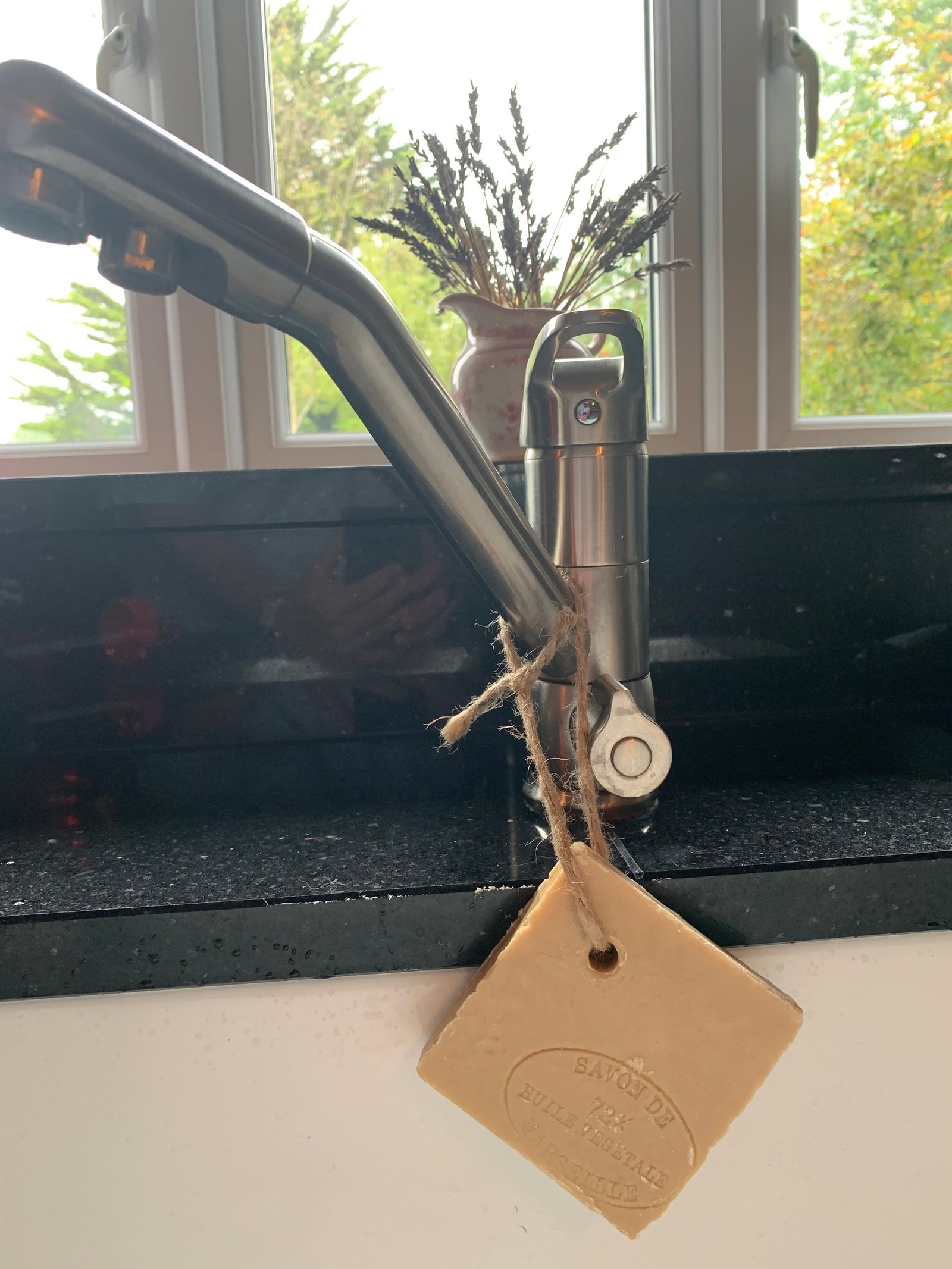 Natural bar soap for shared office use — is solid soap hygienic? Château du Savon